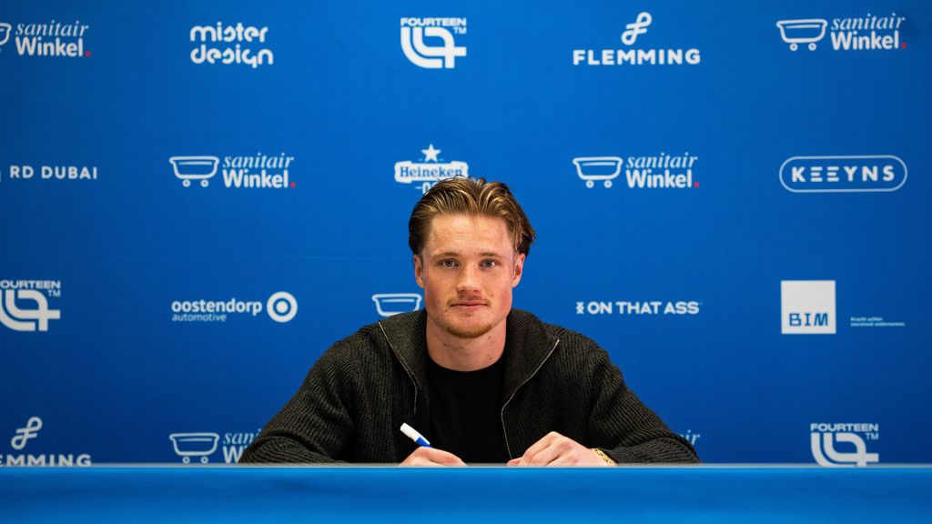 SEBASTIAN KARLSSON GRACH LANGER BOSSCHENAAR; ZWEEDSE SPITS TEKENT VOOR 2 JAAR BIJ