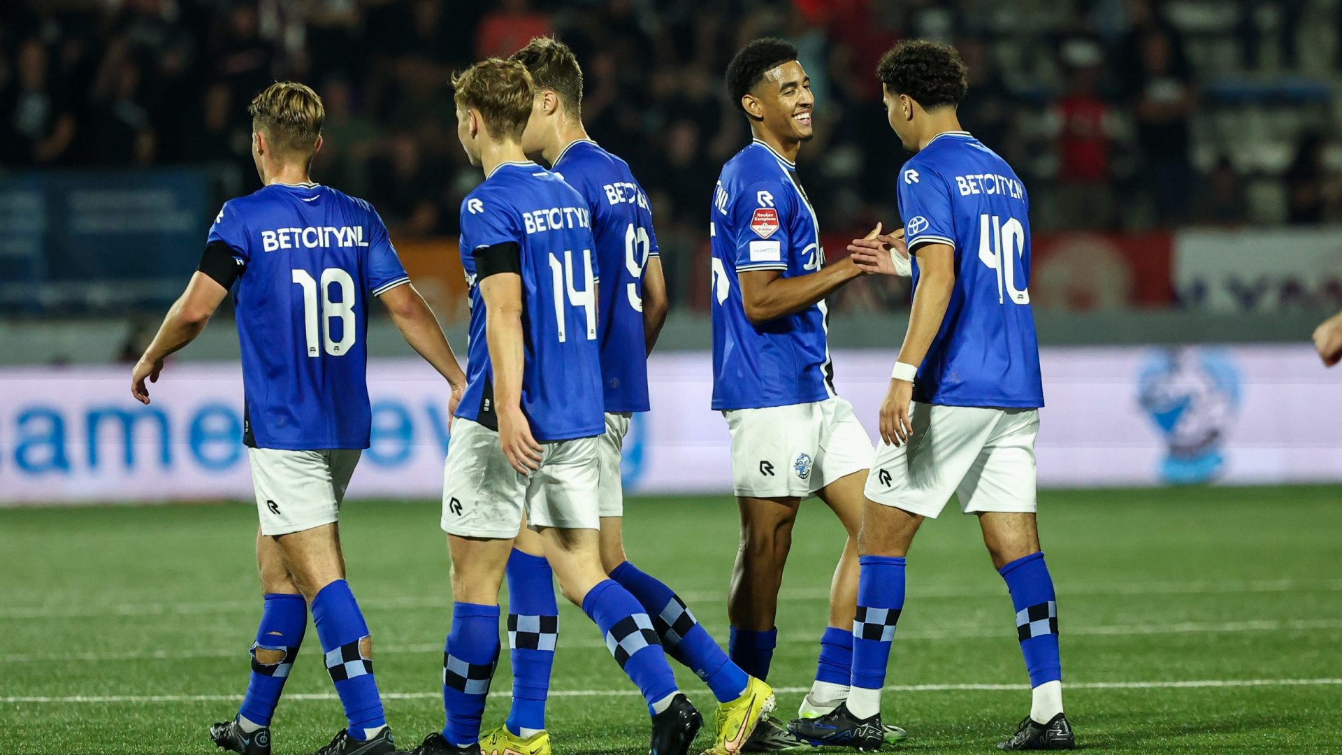 DEN BOSCH,15-09-2023,Stadium De Vliert,Dutch Football Keuken Kampioen Divisie, season 2023/2024, match between FC Den Bosch - MVV, MVV players celebrating the goal from FC Den Bosch player Jaron Vicario(M) during the match Den Bosch - MVV