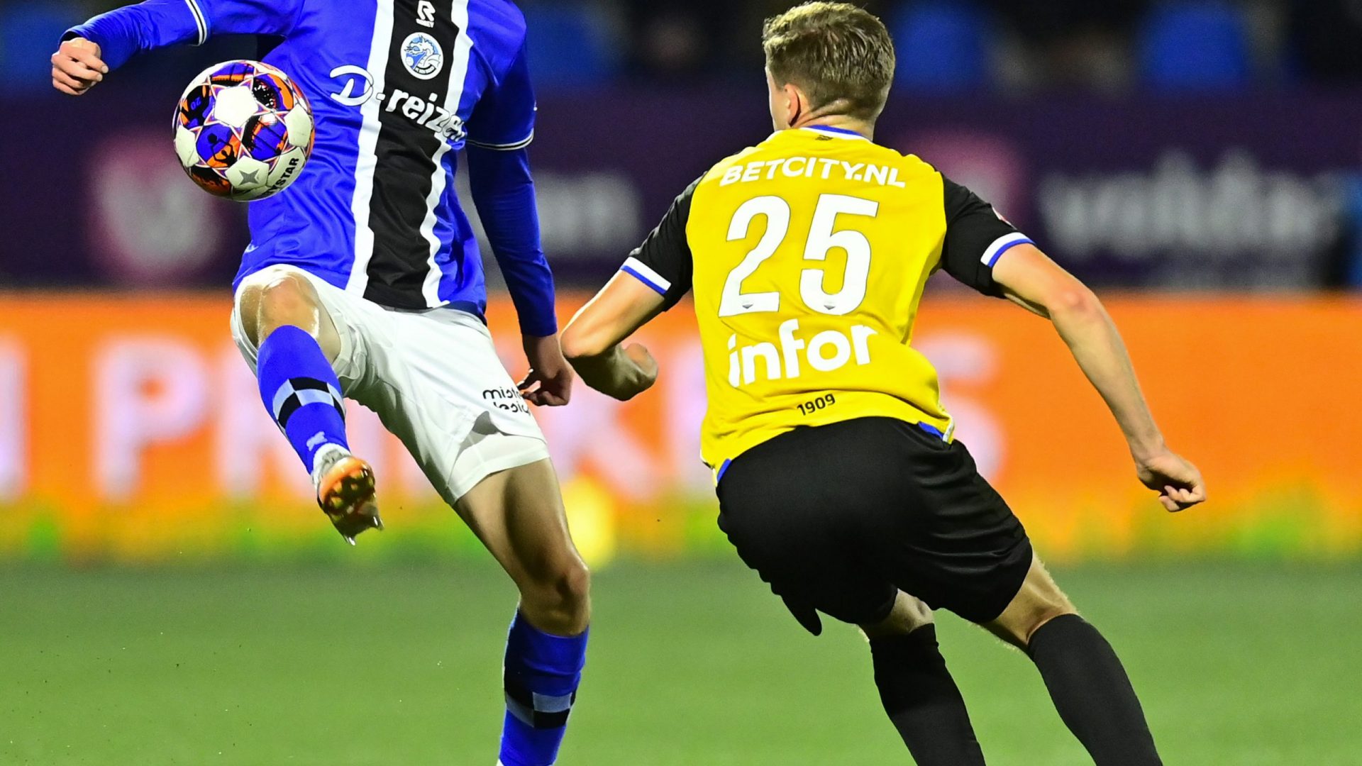 DEN BOSCH, 06-10-2023, Stadium De Vliert, Dutch Keukenkampioendivisie Football season 2023/2024. FC Dn Bosch - FC Eindhoven. FC Den Bosch player Ryan Leijten during the match FC Den Bosch  - FC Eindhoven