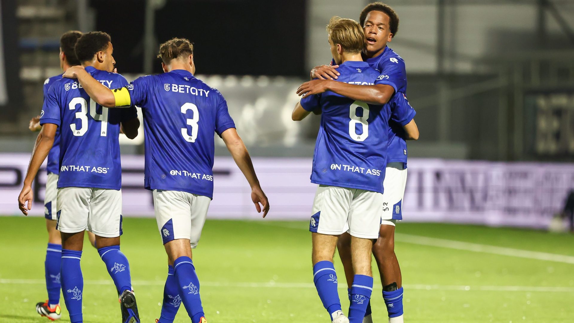 DEN BOSCH,16-08-2024,Stadium De Vliert,Dutch Football Keuken Kampioen Divisie season 2024/2025, match between FC Den Bosch - Jong AZ, FC Den Bosch player Denzel Kuijpers(R) celebrating the goal during the match Den Bosch - AZ
