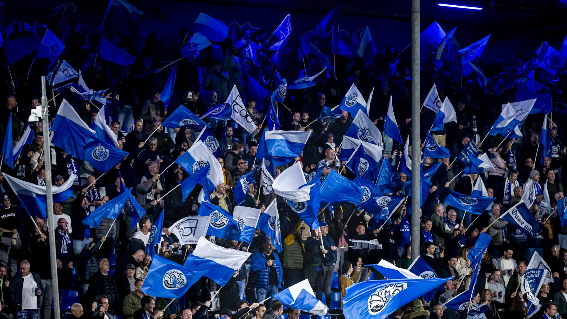 DEN BOSCH, Netherlands, 18-10-2024, football, Stadium de Vliert, KeukenKampioen Divisie, season 2024 / 2025,  during the match Den Bosch - Vitesse, Supporters of FC Den Bosch