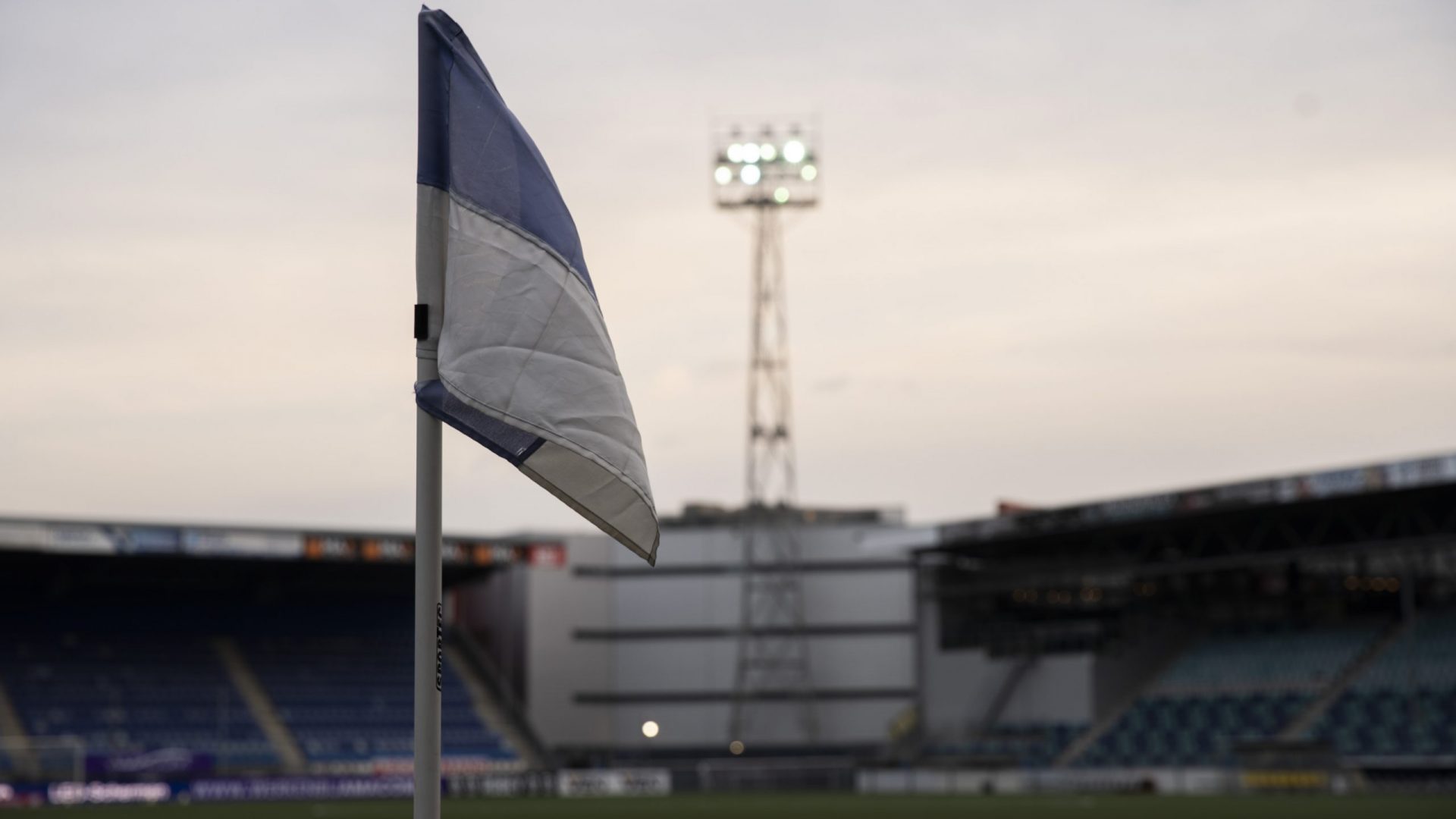 FCDB1103_29 2 FCDB1103_29 2