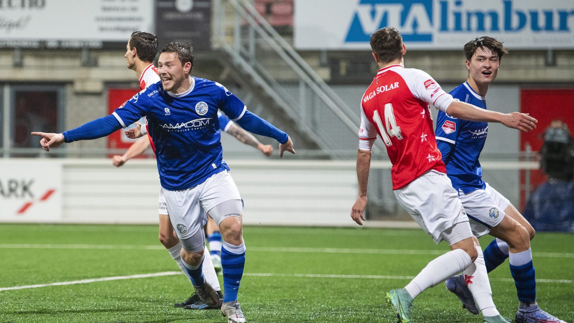 MAASTRICHT, 15-11-2021, Stadium De Geusselt, Keukenkampioendivisie season 2021-2022, MVV - Den Bosch. FC Den Bosch player Steven van der Heijden celebrates his 0-1 during the match MVV - Den Bosch